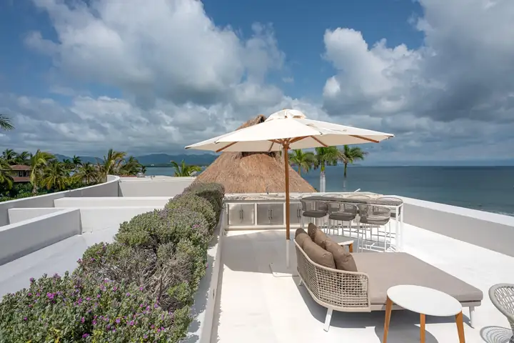 The view from the roof over the palapa to the bay
