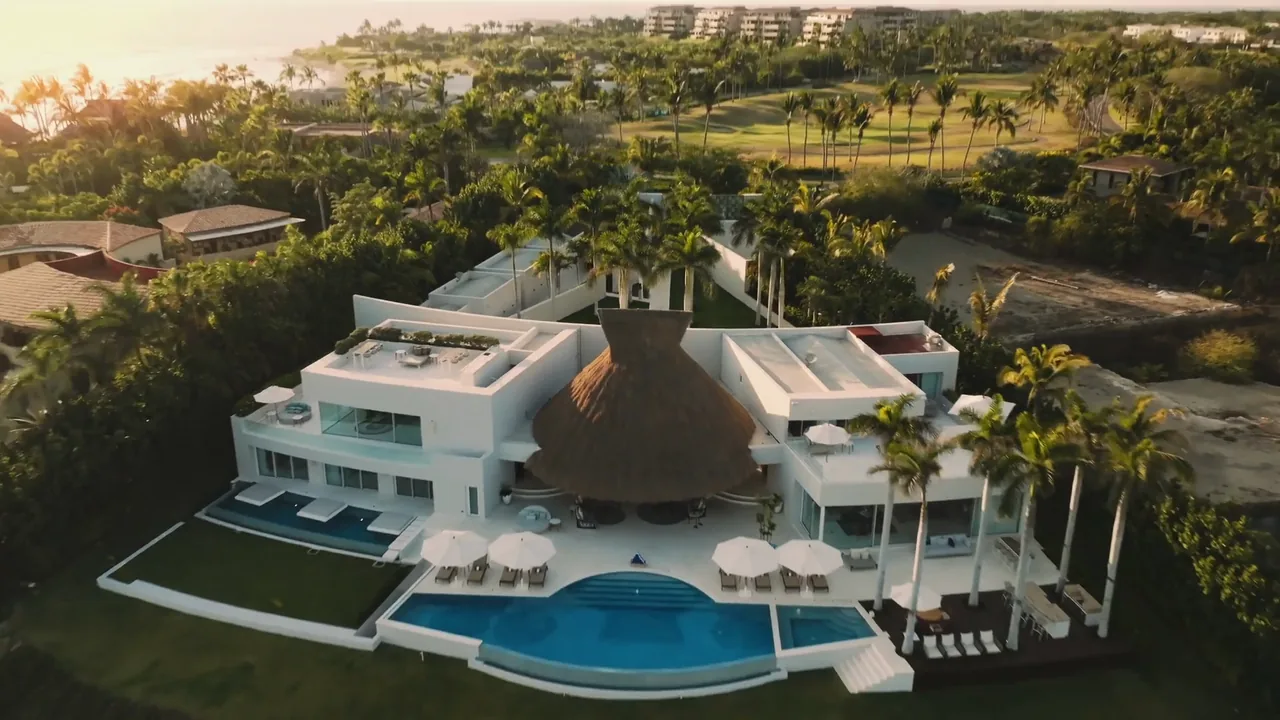 Casa Akai &mdash; play the film
